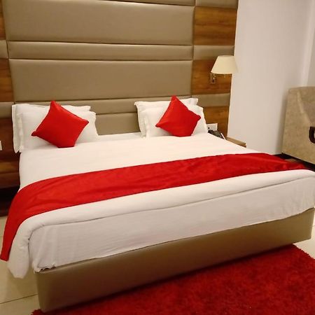 Hotel Green Orchid Udhampur Bagian luar foto
